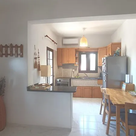 Delightful Holidays In Halkidiki-gabriel, Maria Apartment